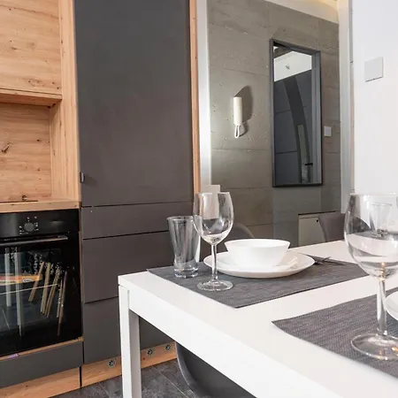 Apartment Wakacyjny Z Klimatyzacja *